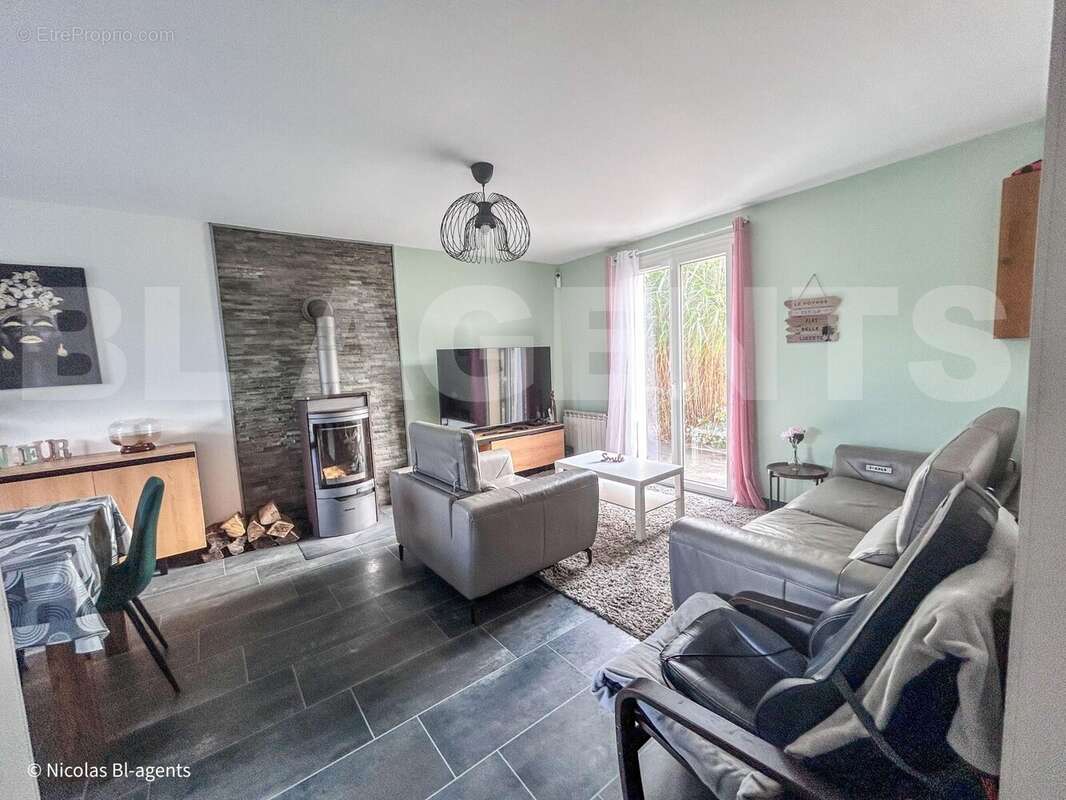 nico wieczorek-919 - Maison à BETZ