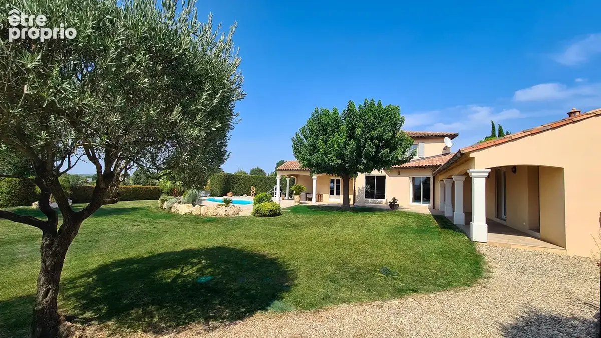 Bastide avec piscine et vues exceptionnelles à 10 minutes d’Uzès - photo 9