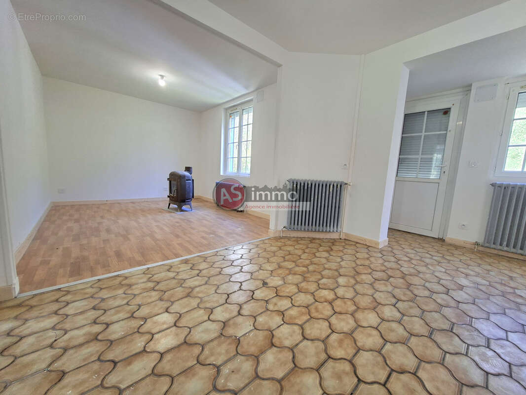 Maison à ROUXMESNIL-BOUTEILLES