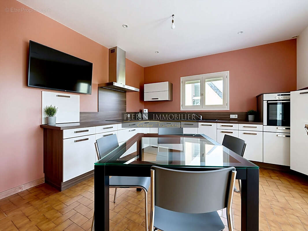 Maison  6 pièce(s) 145 m2 et T2  de 57 m² indépendant - photo 2