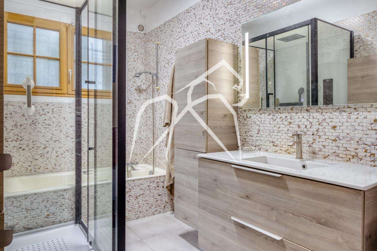 Demeure Familiale de charme 9 Pièces  Parc arboré et dépendance  Saint-Martin-du-Vivier  246m² - photo 9