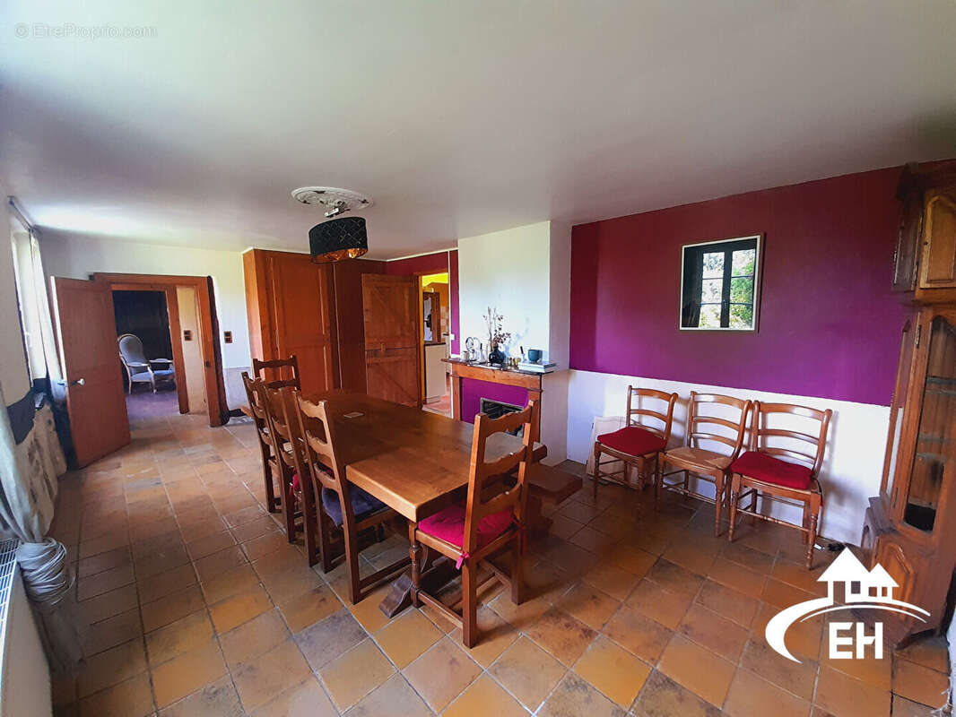 Maison ancienne - 4 chambres - terrain 9 630 m² - photo 3