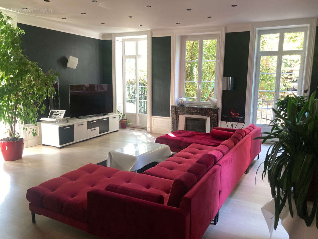 Maison à LACENAS