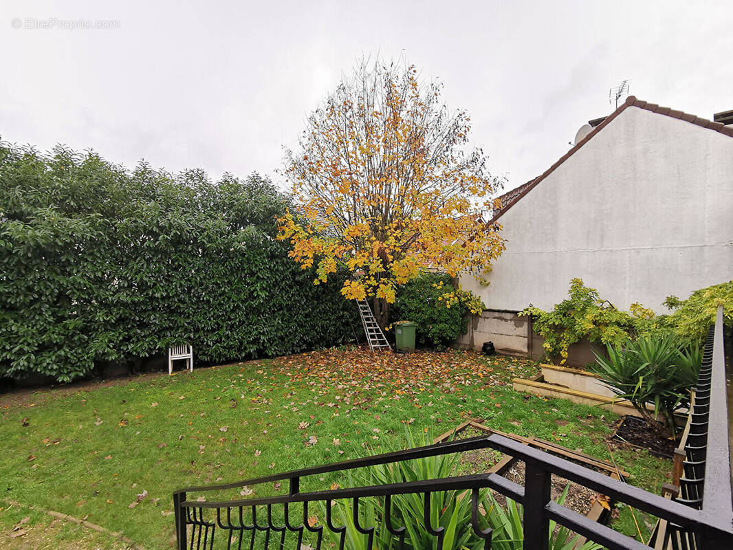 Maison à SARTROUVILLE