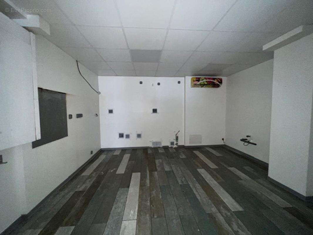 Commerce à FORT-DE-FRANCE