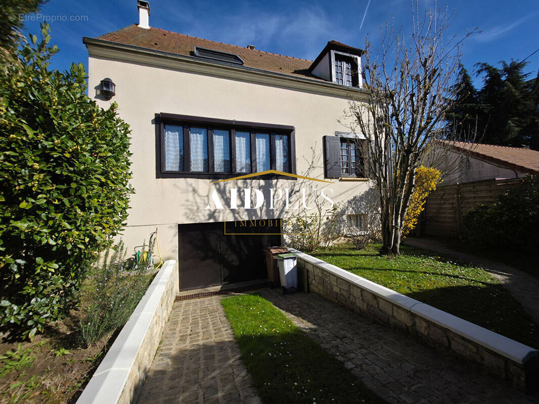 Maison à SAINT-LEU-LA-FORET