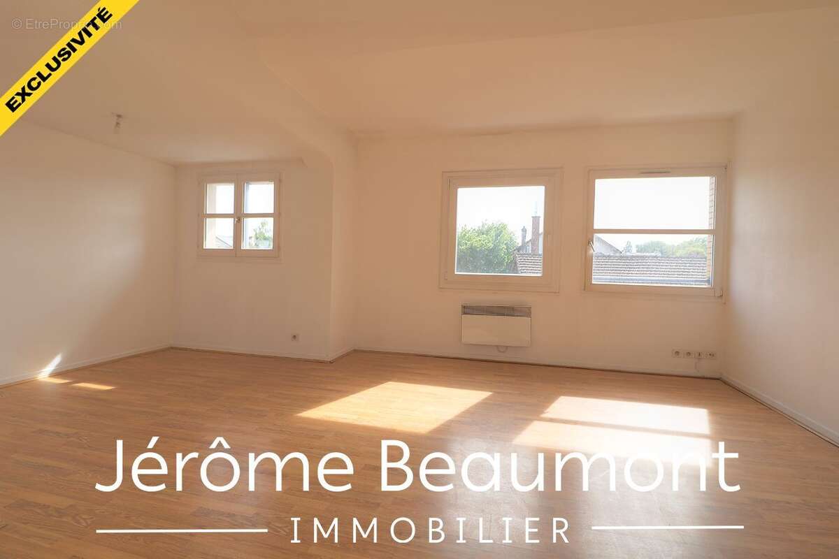 Appartement à EZANVILLE
