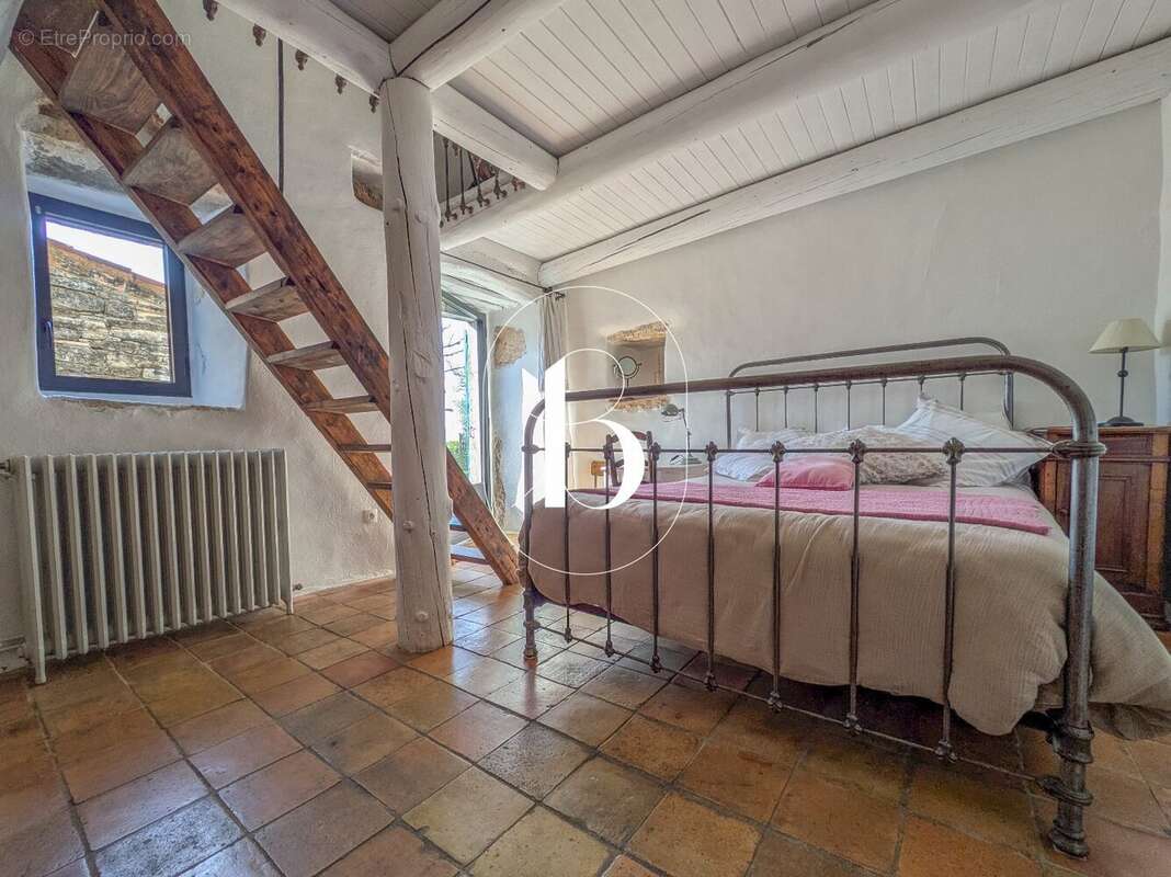 Maison à ORGNAC-L'AVEN