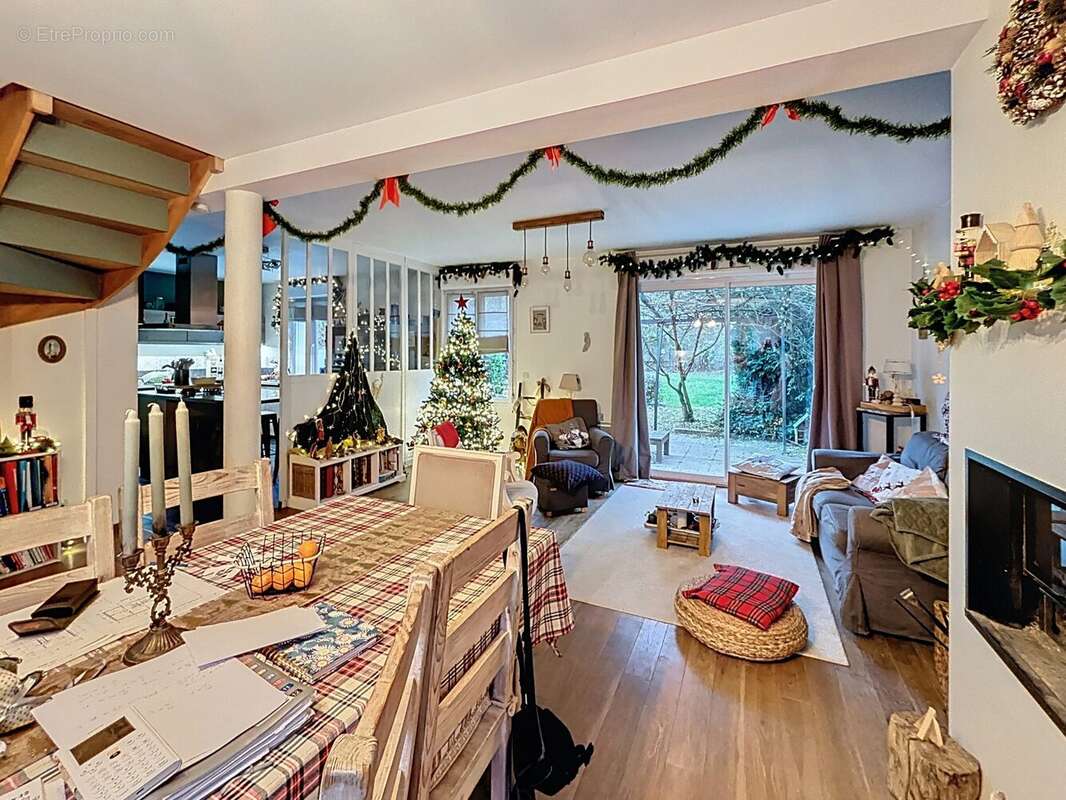 Maison à TOUSSUS-LE-NOBLE