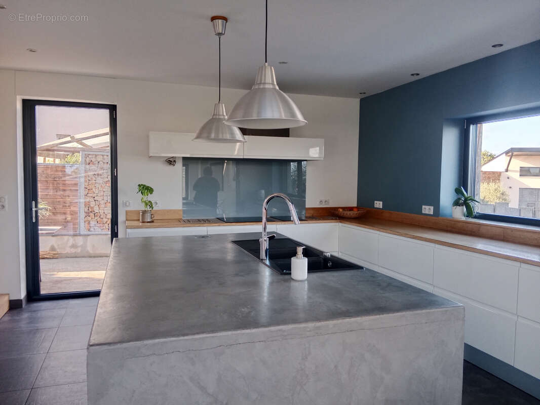 Maison à SAINT-GEORGES-DU-BOIS