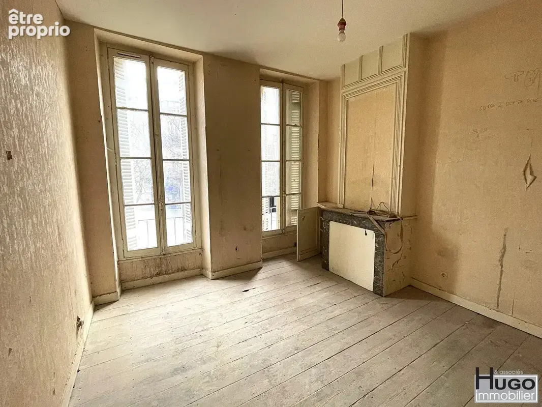 Bordeaux- rue sainte catherine- immeuble mixte 3 lots 215m² ! - photo 4