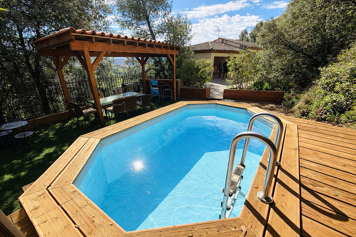 Maison à SOLLIES-VILLE