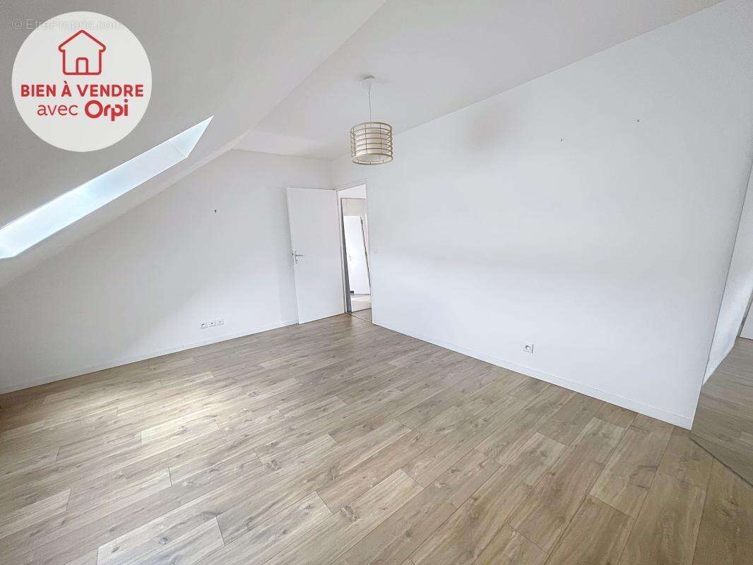 Maison à OINVILLE-SUR-MONTCIENT