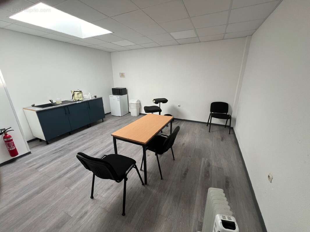 Commerce à EYGUIERES