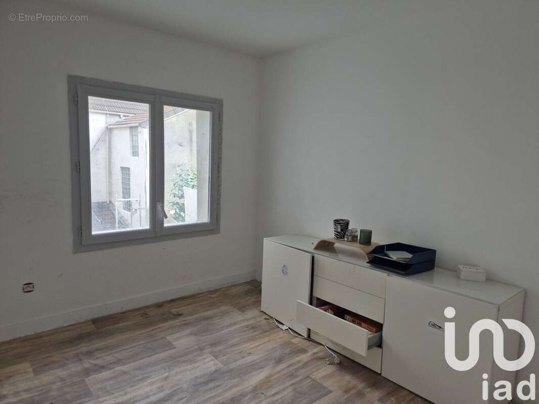 Photo 4 - Appartement à CHANTELOUP-LES-VIGNES