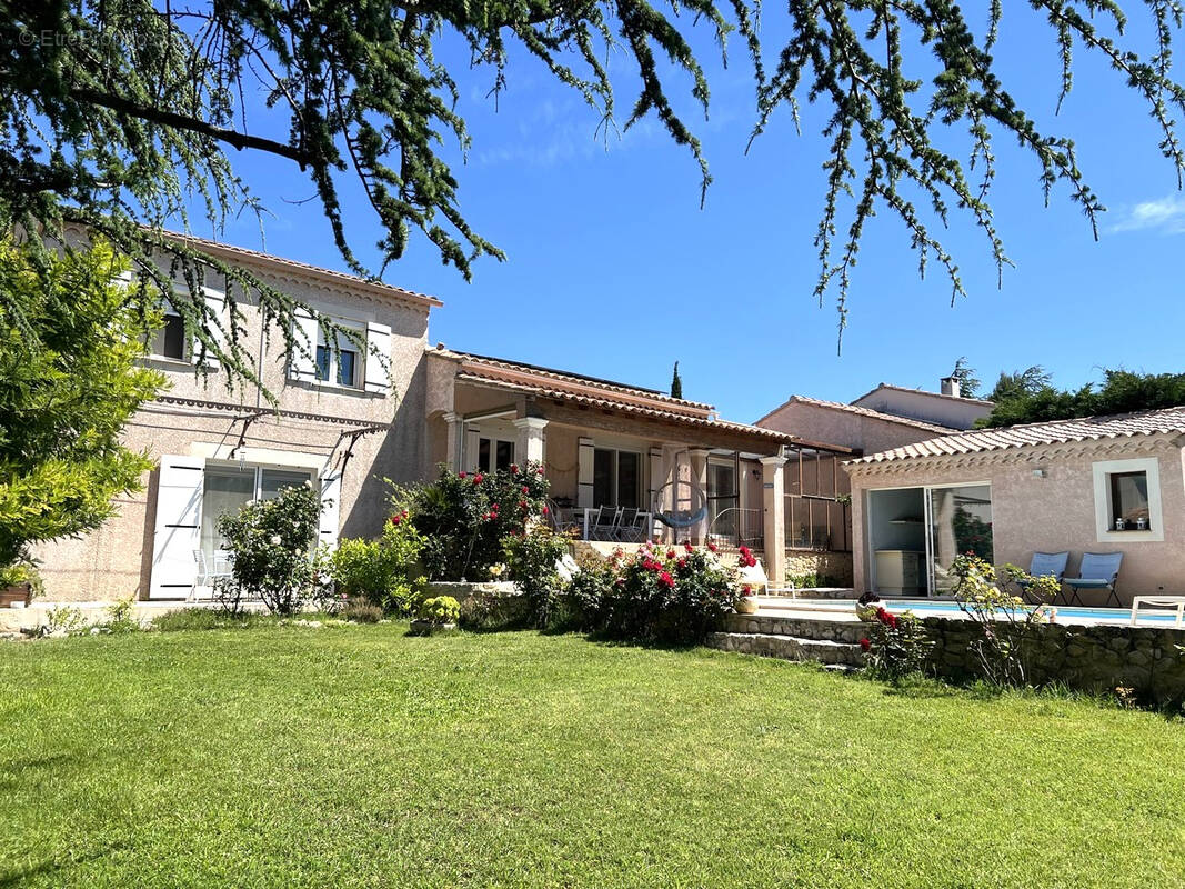 Maison à VILLENEUVE-LES-AVIGNON