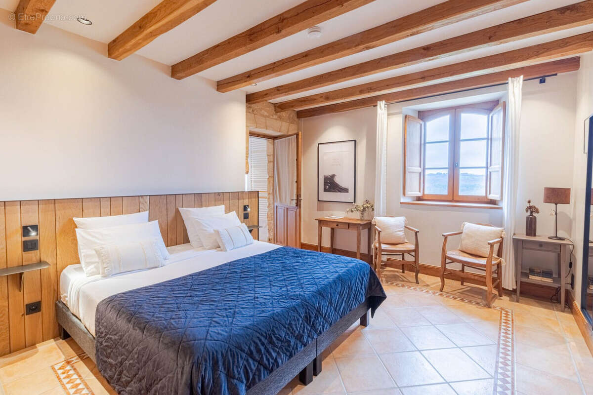 Maison à SAINT-CYPRIEN