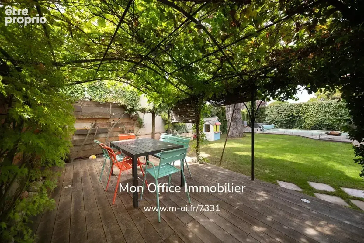 Référence : 7331-PAN - Maison 5 pièces de 130 m² avec piscine à Puyricard - photo 4