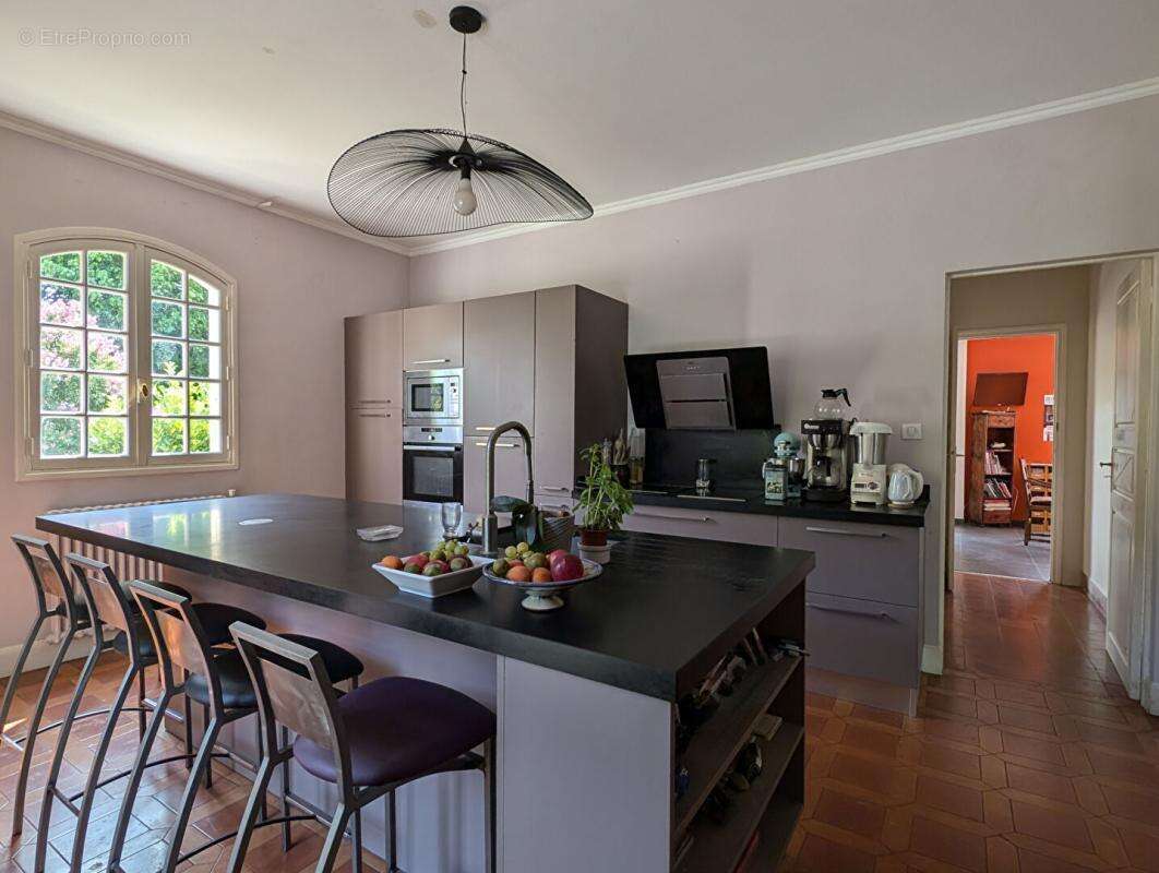 Maison bourgeoise de 371 m2 avec parc de 1,5 hectare - photo 7