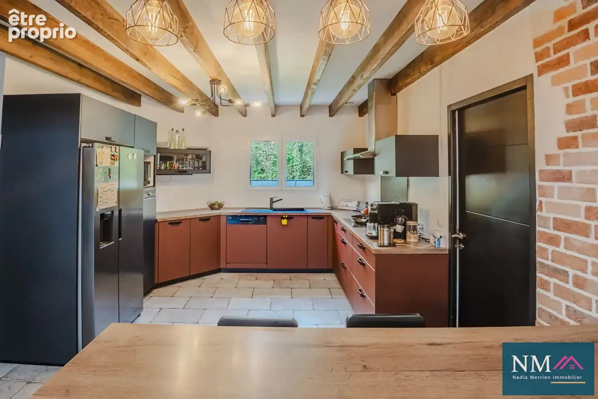 Urcuit , Maison familiale de 200 m² au calme, avec piscine et jardin clos de 1 000 m² - photo 6
