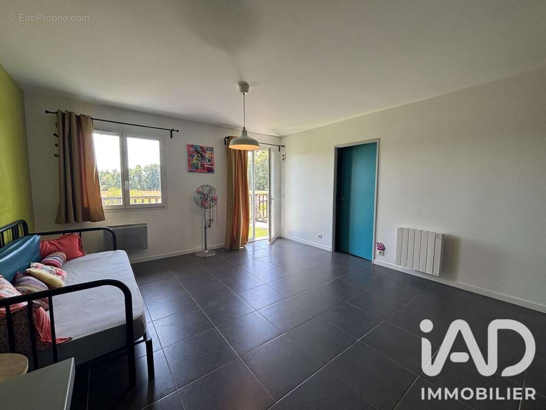 Photo 3 - Appartement à SAINT-JULIEN-EN-BORN