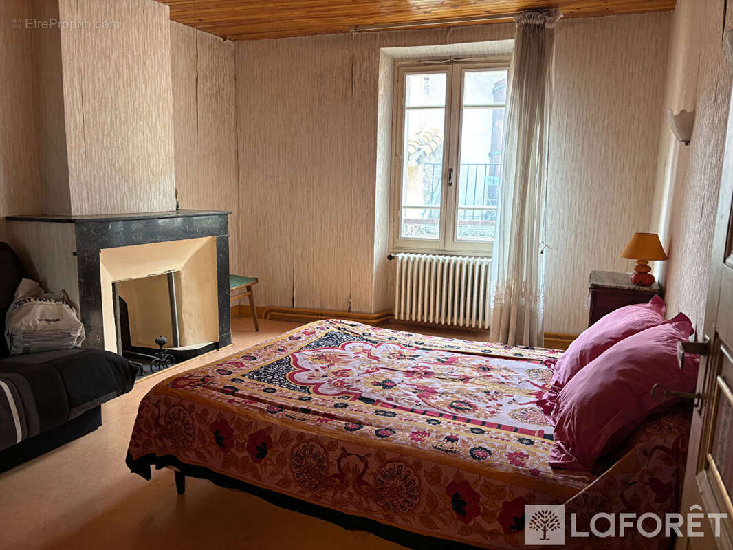 Villefranche-de-Conflent  - Maison de caractère de 164 m² habitables - photo 9