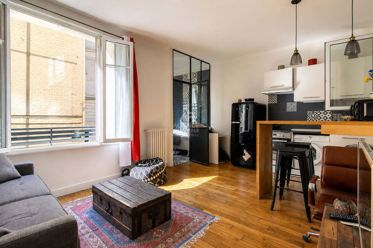 Appartement à PARIS-18E