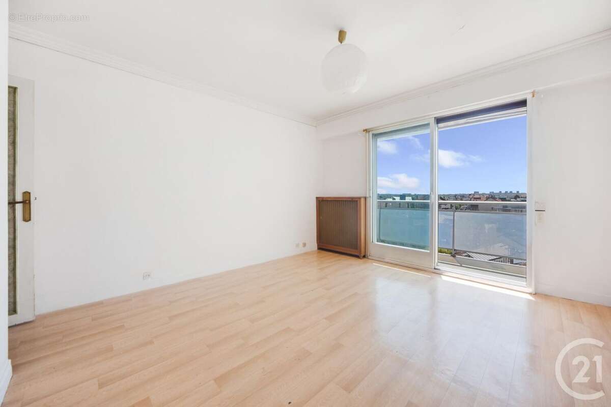 Appartement à SAINT-MAUR-DES-FOSSES