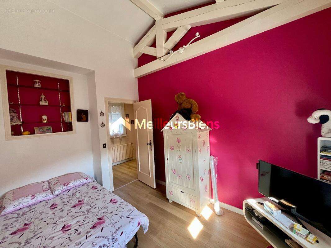 Maison à SURY-LE-COMTAL