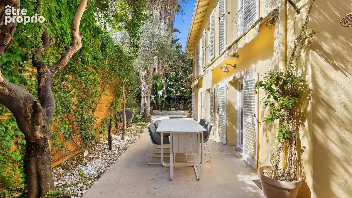 Rare à juan-les-pins – maison indépendante avec piscine à 300 mètres de la mer - photo 4