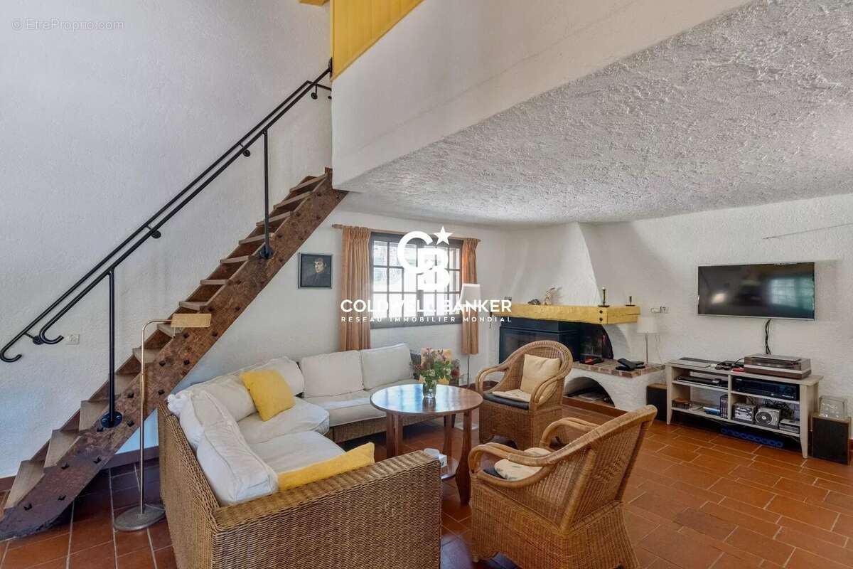 Maison à BORMES-LES-MIMOSAS
