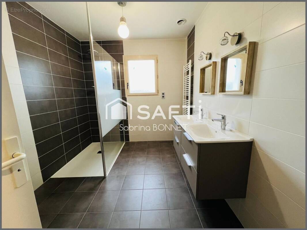 Photo 1 - Maison à SALIGNY