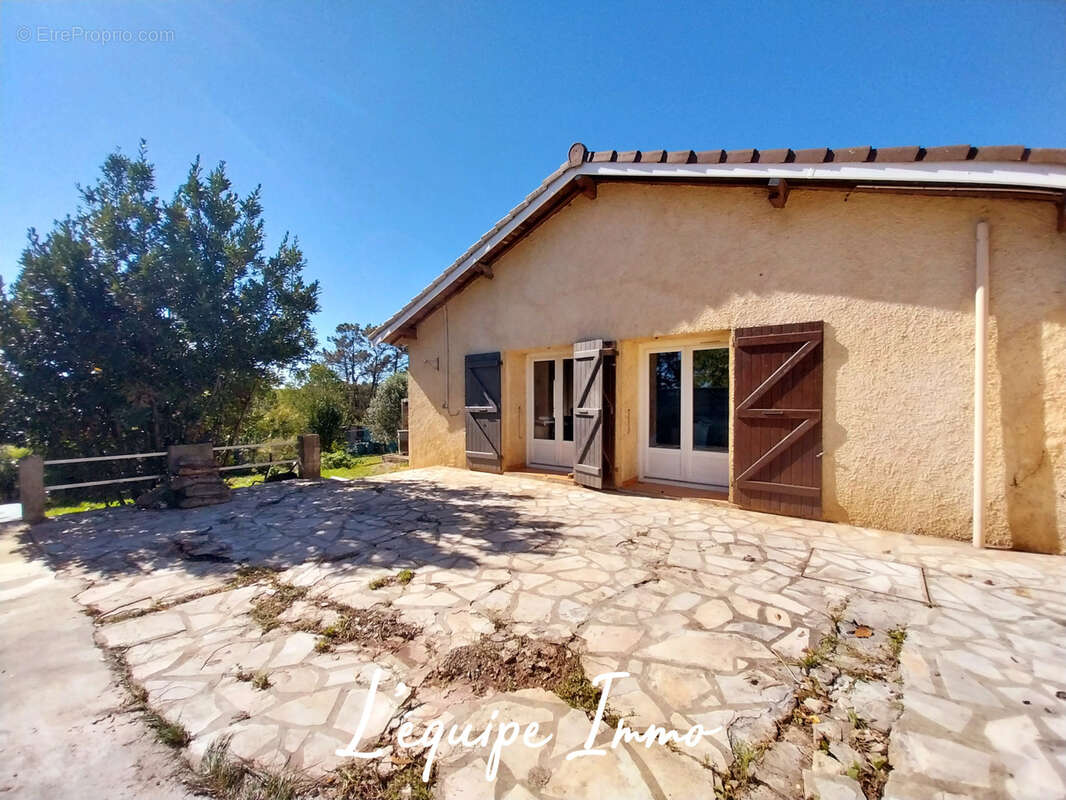 Maison à PUJAUDRAN