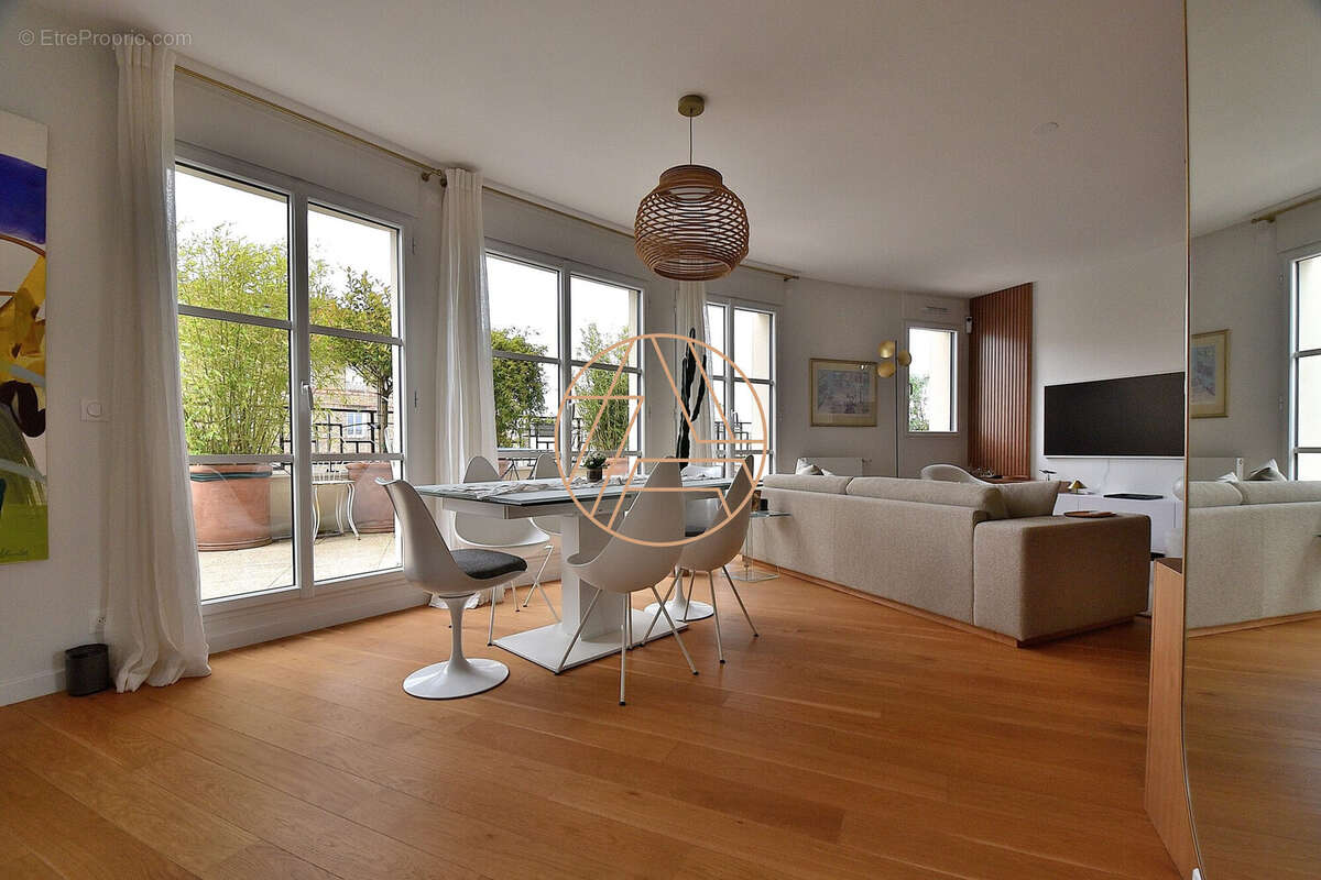 Appartement à SAINT-MAUR-DES-FOSSES