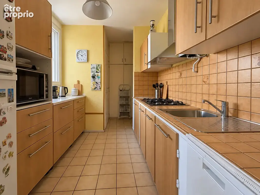 Le Bouscat - Appartement T4 de 70 m² avec terrasse, box de garage et cave - photo 6