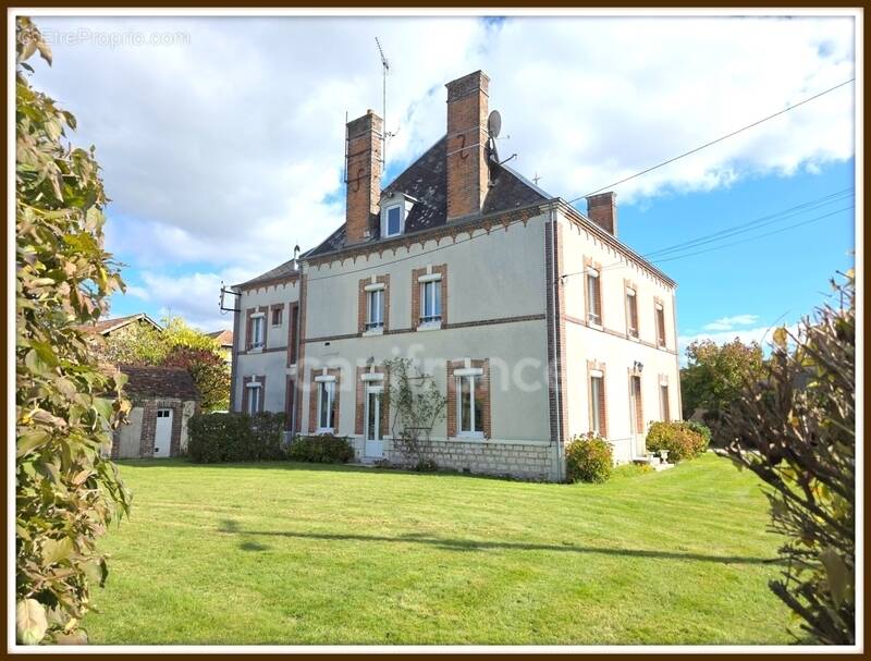 Maison à VARENNES-CHANGY