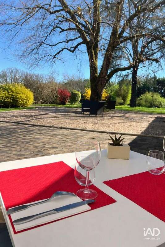 Photo 8 - Commerce à SAINT-AIGULIN