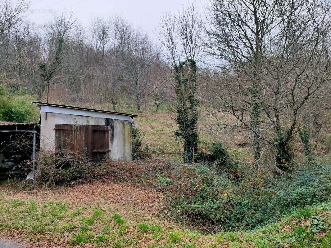 Terrain à ALTILLAC