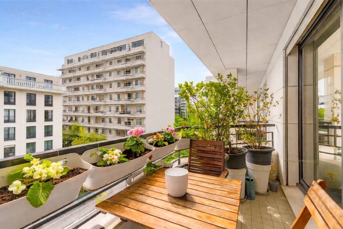 Appartement à LEVALLOIS-PERRET