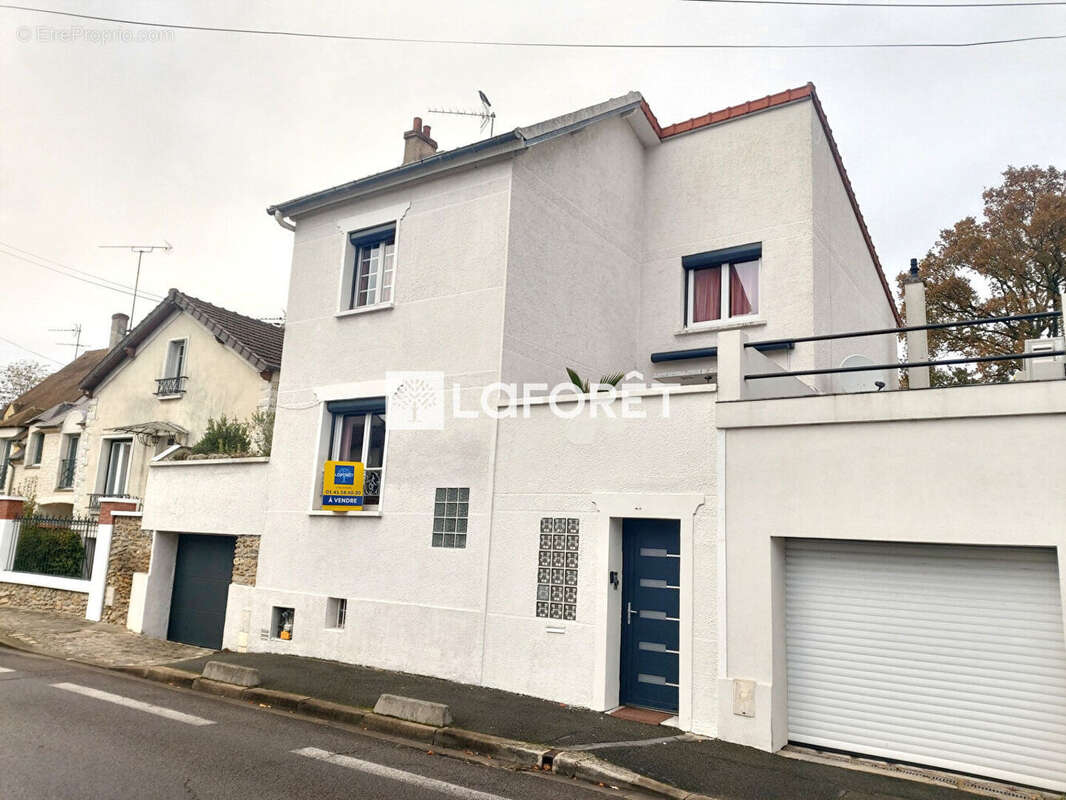 Maison à VILLEMOMBLE