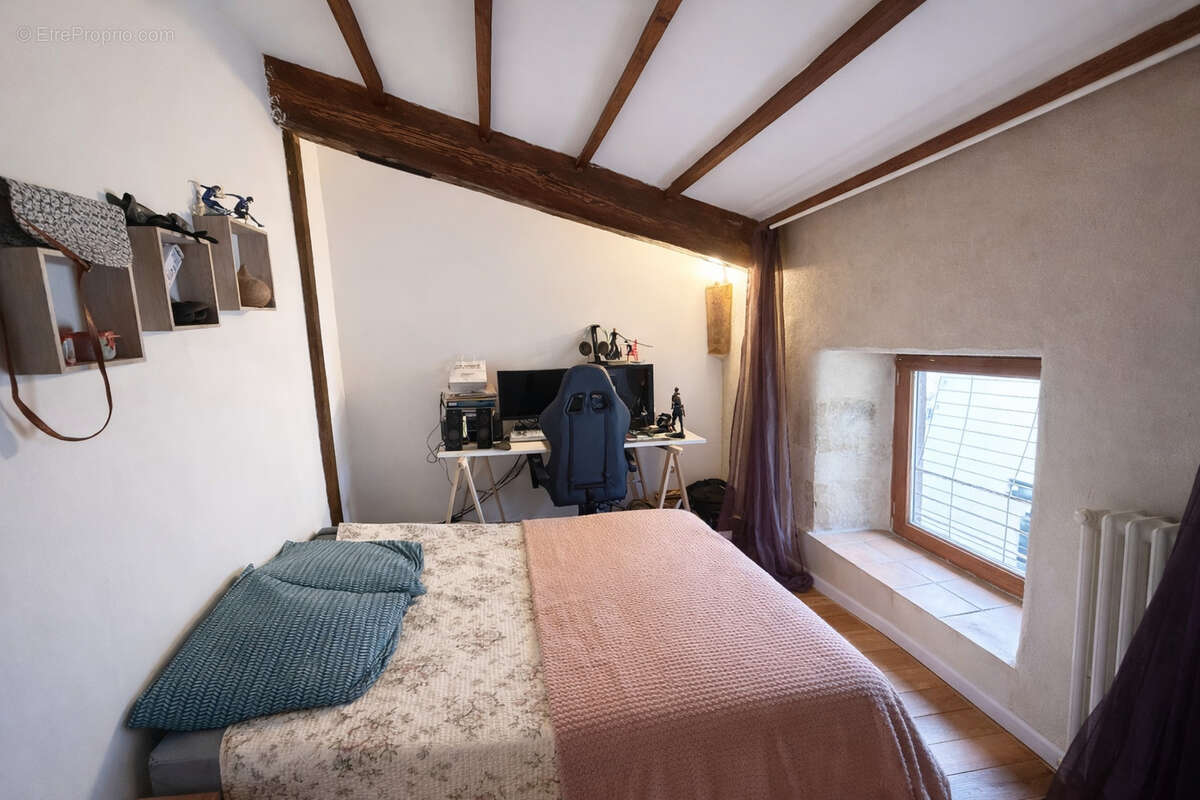 Appartement à CHATEAUNEUF-DU-RHONE