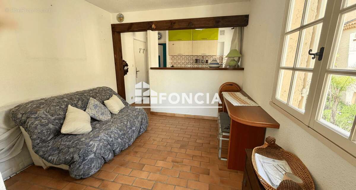 Appartement à SAINT-CYR-SUR-MER