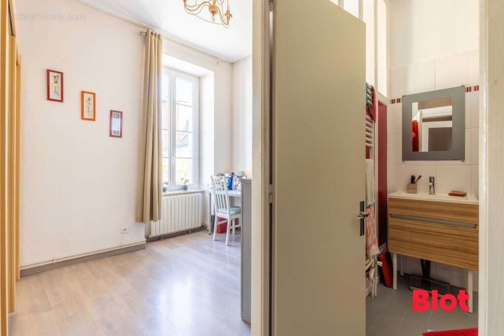 Maison à GRAND-FOUGERAY