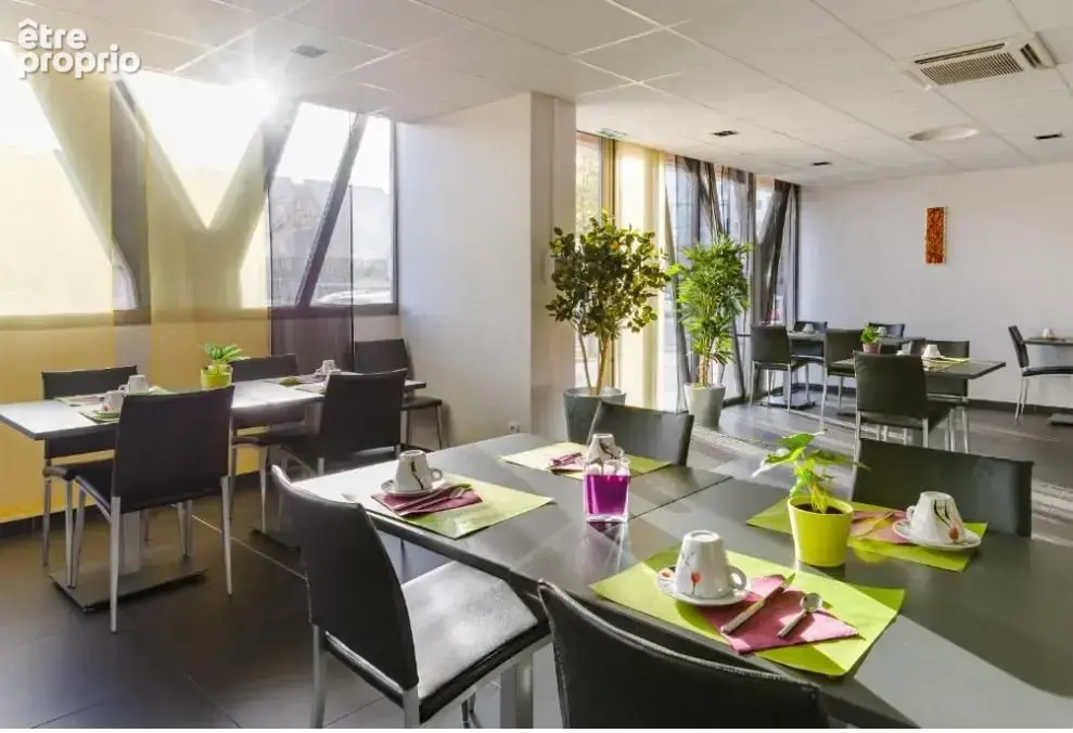 INVESTISSEMENT LOCATIF  LYON 3  Résidence Appart'HOTEL Lyon Lumière  6,48 % de rentabilité - photo 6