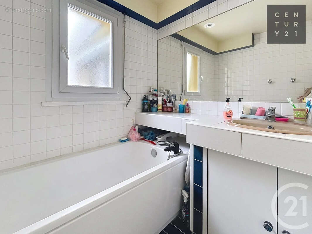 Maison à SAINT-HILAIRE-SOUS-ROMILLY