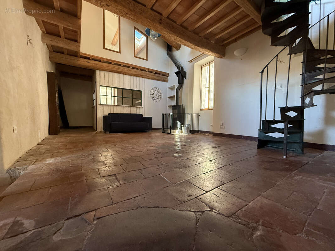 Maison à MONTPEYROUX