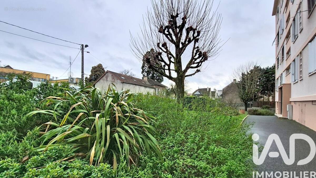Photo 1 - Appartement à CROSNE
