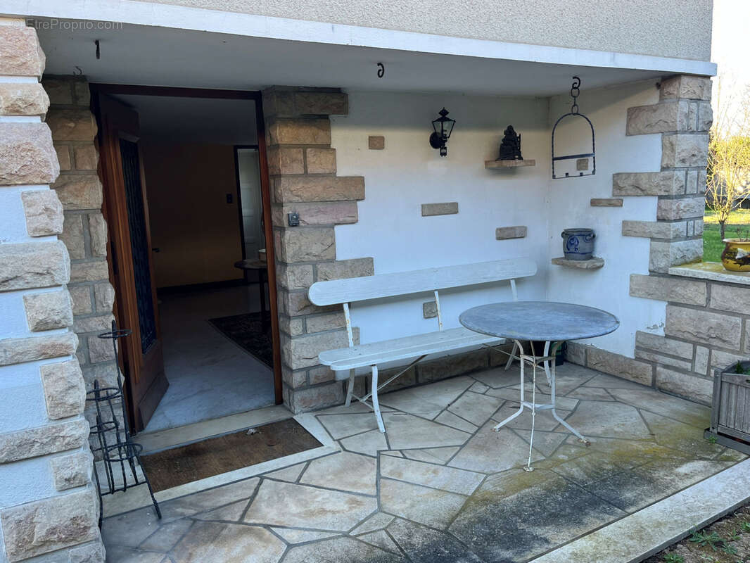 Maison à CUISERY