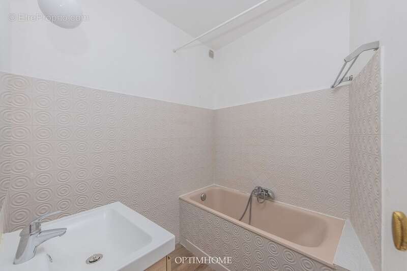 Appartement à vendre 3 pièces SAINT MANDE (94) - 63.5 m² - Bois de Vincennes à 3 mn à pieds - photo 11