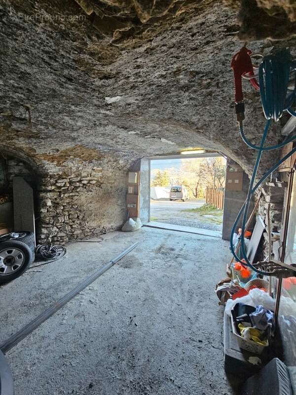 Maison à CHATEAUROUX-LES-ALPES